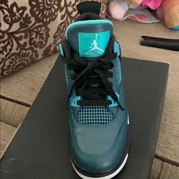 Jordan 4 Retro 30th BG size 5.5Y - Picture 4 of 4